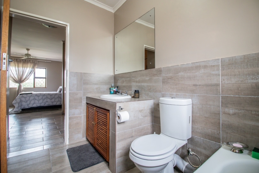 To Let 3 Bedroom Property for Rent in Beacon Bay Eastern Cape